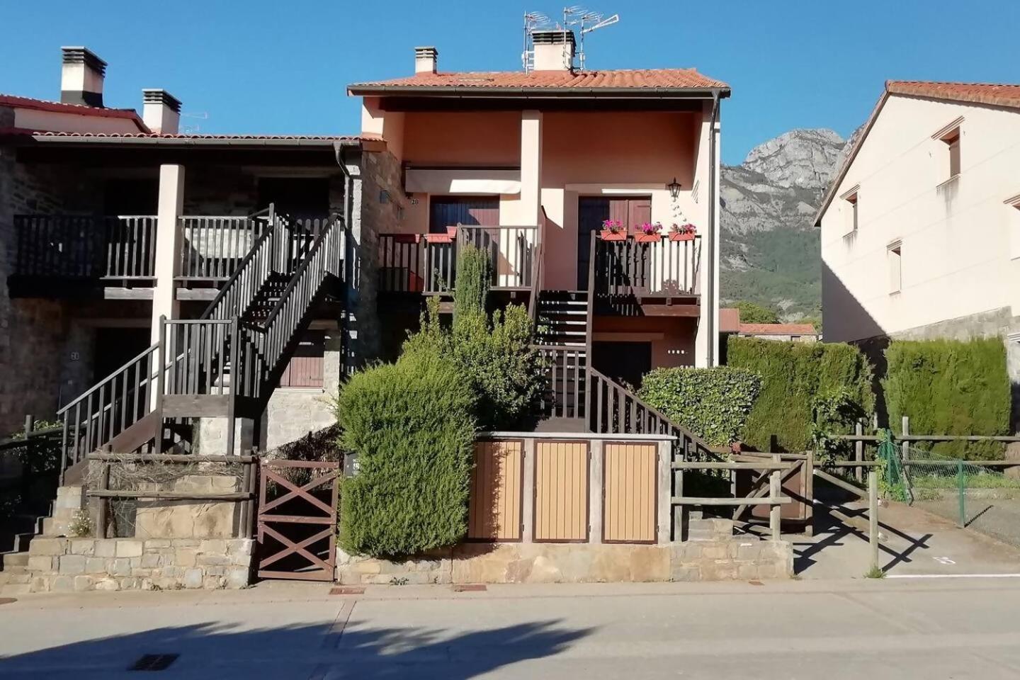 Duplex La Valle Ordesaainsa Laspuña Eksteriør bilde